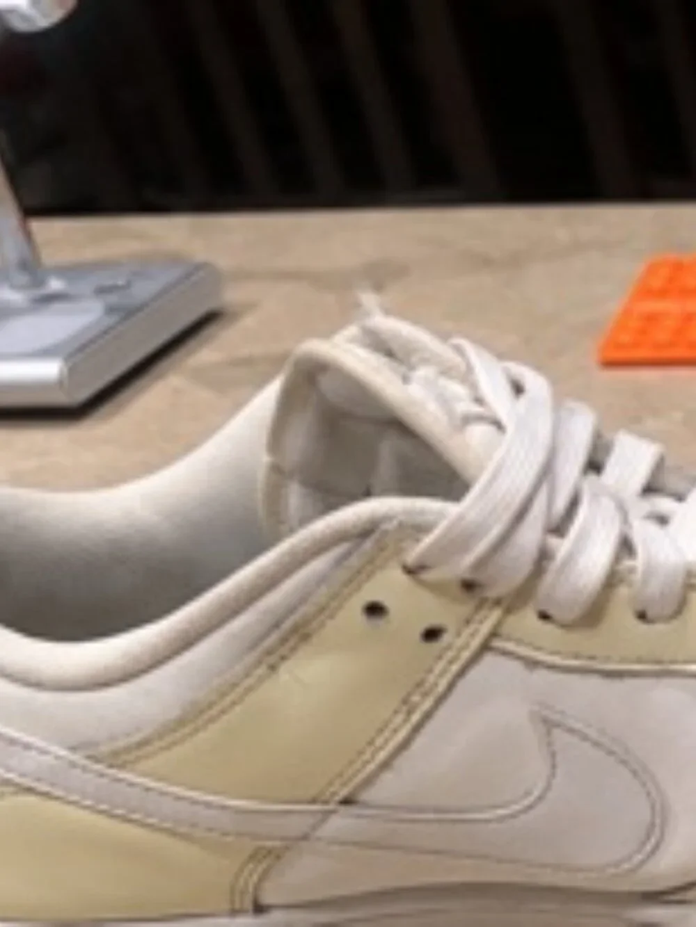 Nike Dunk Low Men’s Size 8 Cream Off White Sneakers